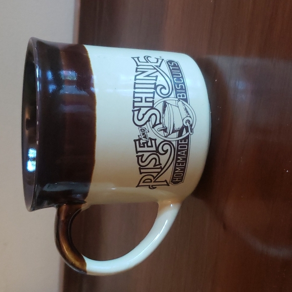 Vintage 1984 Hardee's mugs - Picture 2 of 3